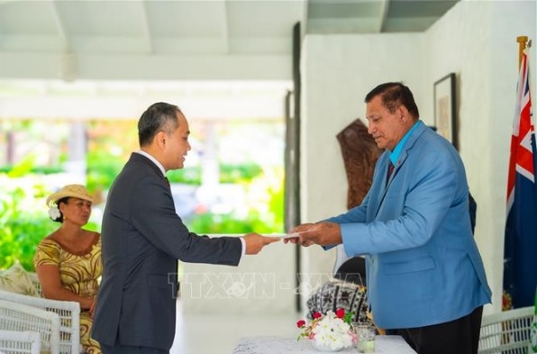 Cook Islands reaffirm importance of ties with Vietnam